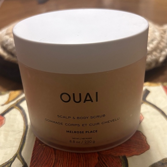 OUAI Scalp & Body Scrub Melrose Place scent. - Picture 1 of 6